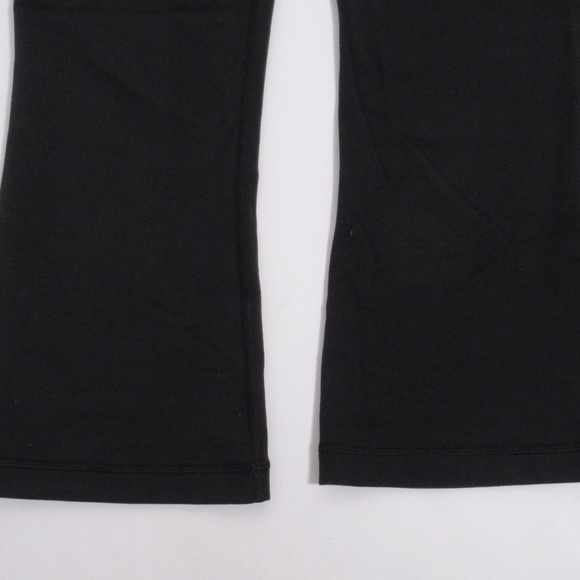 Lululemon Women's Activewear Crop Black & Purple Size 6 Four Way Stretch - Picture 8 of 12